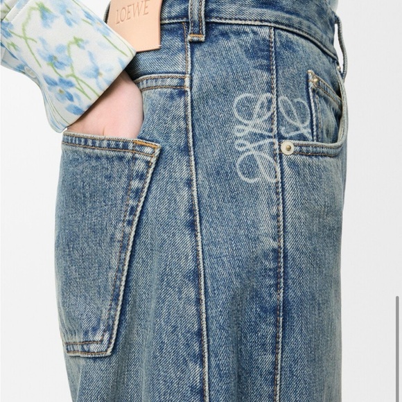 Loewe Barrel Leg Anagram Jeans size 36 fits 27-28 NWT - Picture 2 of 9
